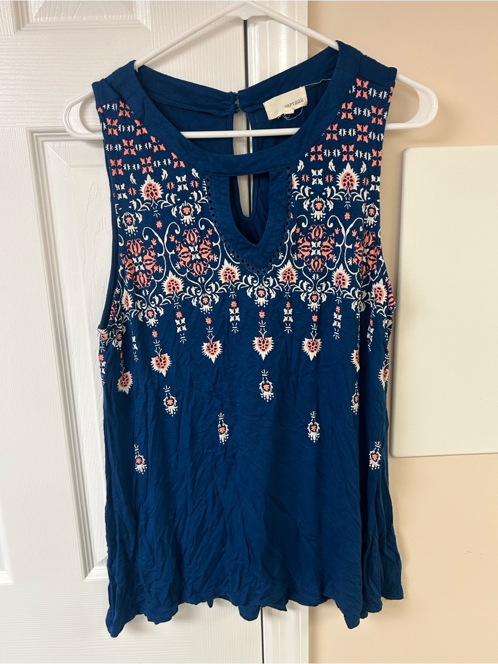 Dept 222 sleeveless split-neck keyhole tank top